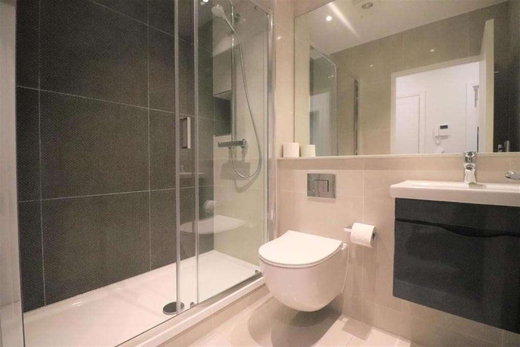 30 Minutes To London Apartment *