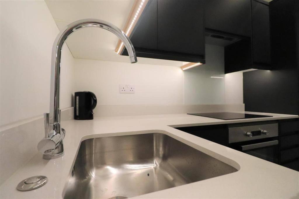 Apartment 30 Minutes To London Uxbridge