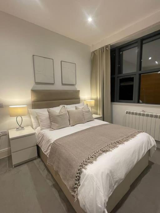 30 Minutes To London Apartment *